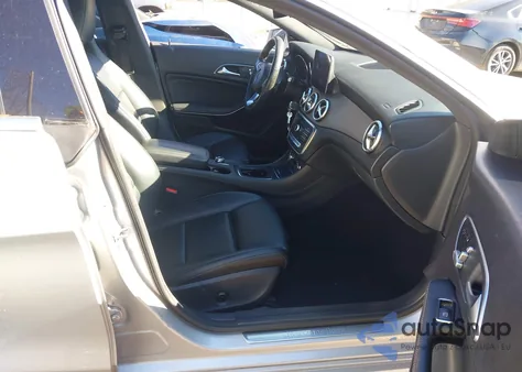 2019 Mercedes-Benz Cla 250 z USA, uszkodzony, nr VIN WDDSJ4EB4KN734403